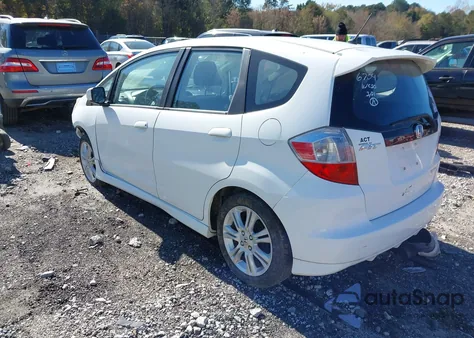 2011 Honda Fit Sport из США, поврежденный, VIN JHMGE8H56BC016704